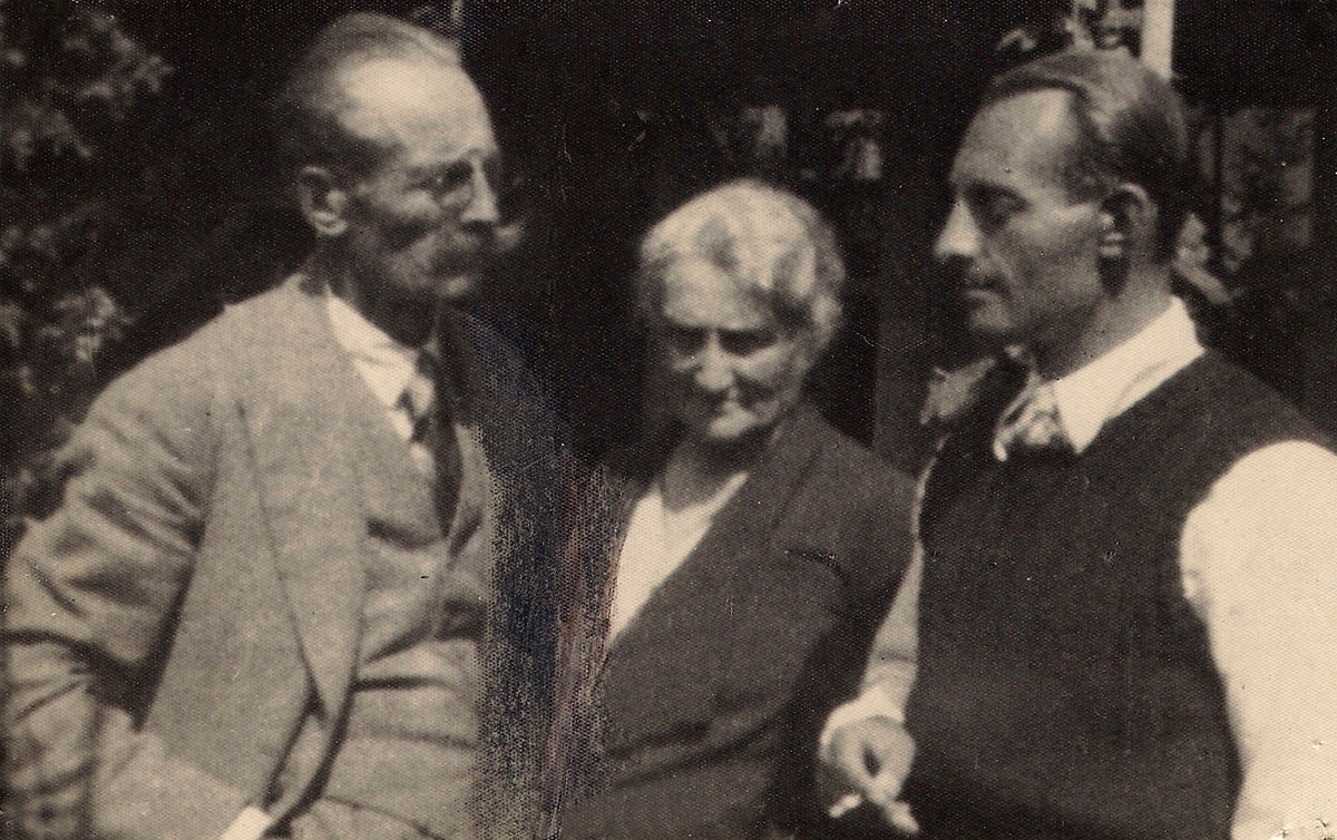 Zdzisław Kawecki z rodzicami w Szeszorach. Źródło: Muzeum Katyńskie / ze zbiorów Renaty Skąpskiej