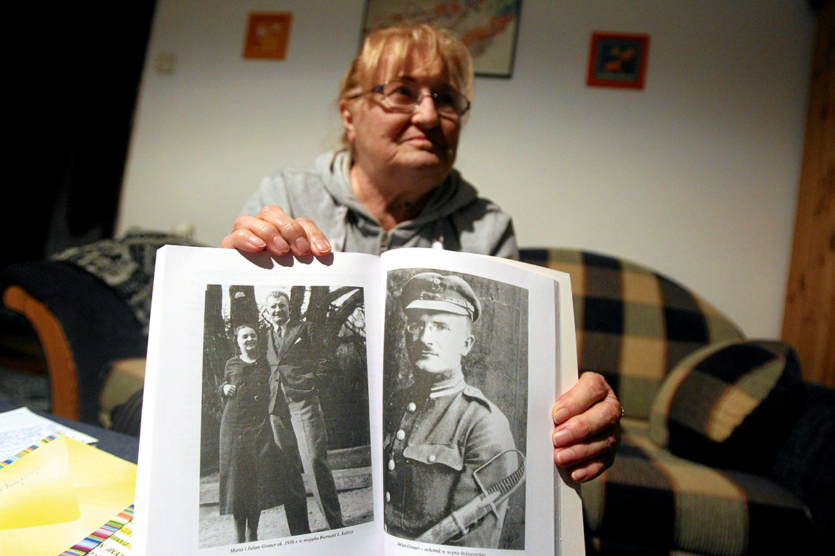 Ewa Gruner-Żarnoch prawdę o losach ojca odkryła jako dorosła kobieta. Fot. Cezary Aszkiełowicz / Agencja Wyborcza.pl