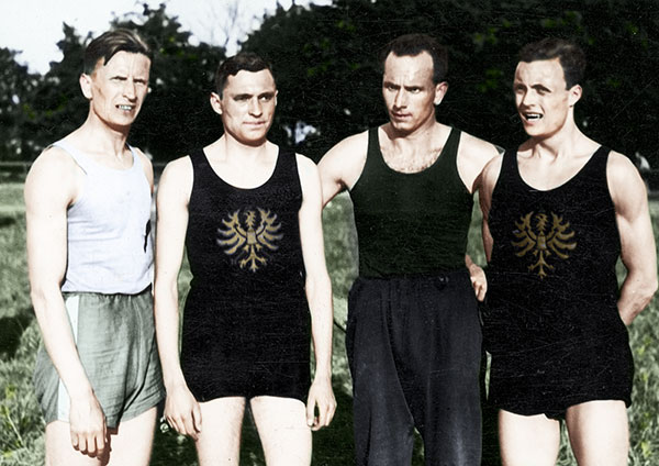 Mecz lekkoatletyczny AZS Warszawa – BSC Berlin. Pierwszy z lewej Stefan Kostrzewski. Warszawa, maj 1934 r. Źródło: Narodowe Archiwum Cyfrowe