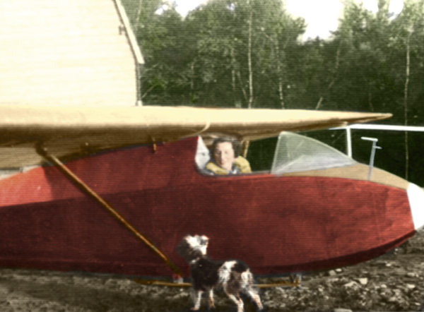 Janina i Mieczysław Lewandowscy po ślubie kościelnym w Tęgoborzu. Ze zbiorów Muzeum Powstańców Wielkopolskich w Lusowie