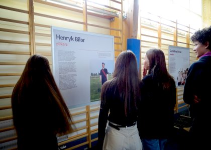 Buczkowice: Wystawa „Sportowcy dla Niepodległej. KATYŃ” lekcją historii