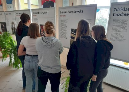 Bytów: Wystawa odgrywa ważną rolę wychowawczą