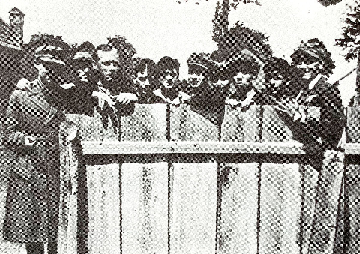 Dowódcy z Grupy Destrukcyjnej Konrada Wawelberga. Od lewej: 1. Wacław Wardaszko, 3. Stanisław Baczyński, 5. Dobiesław Damięcki, 6. Tadeusz Meissner, 10. Janusz Meissner. Źródło: Encyklopedia powstań śląskich, Opole 1982